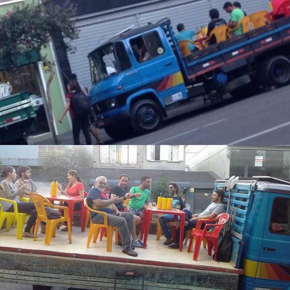 Imagem engraçada Se Proibiram Mesas na Calçada... no iPiadas