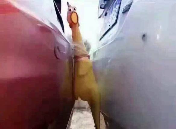 Imagem engraçada Novos Sensores de Estacionamento no iPiadas