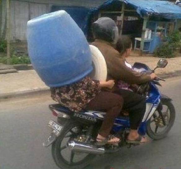 Imagem engraçada Capacete É Para os Fracos no iPiadas