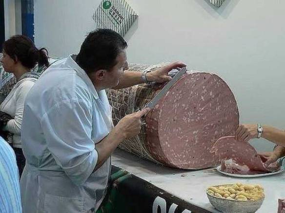Imagem engraçada Estou de Dieta, Vou Comer Só Uma Fatia no iPiadas