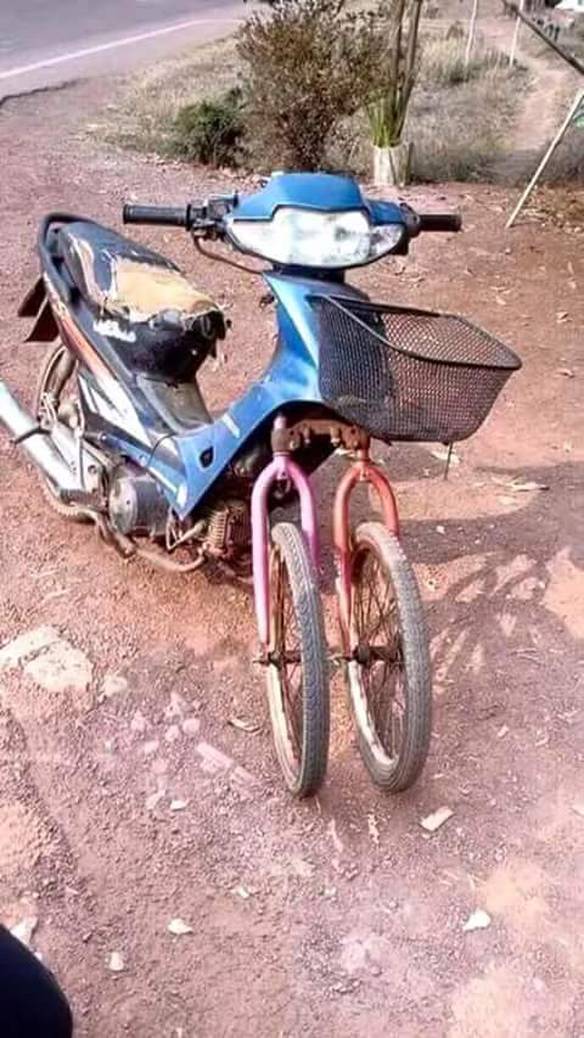 Imagem engraçada Vendo Moto Especial no iPiadas