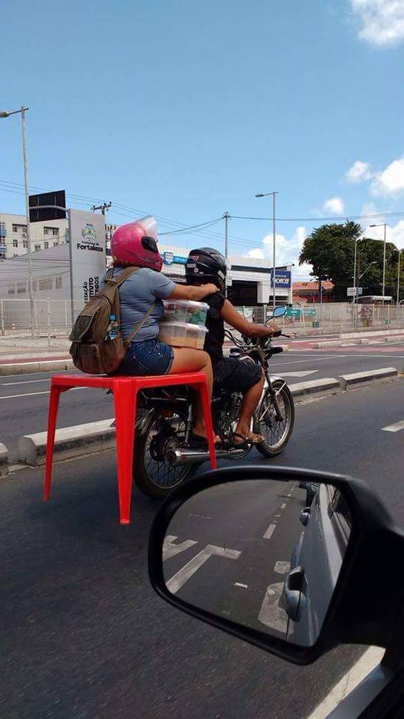 Imagem engraçada Pobre Tem Que Ser Estudado Pela NASA no iPiadas