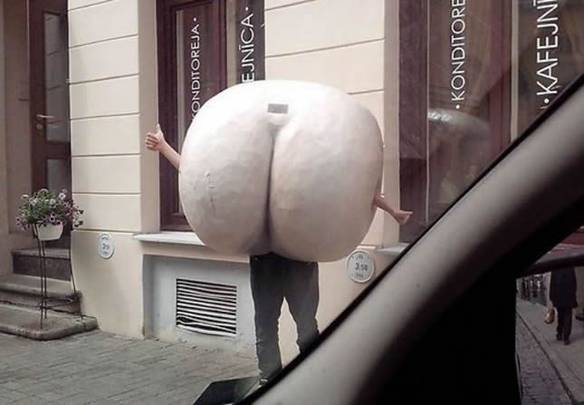 Imagem engraçada Às Vezes Fico Com Cara de Bunda no iPiadas