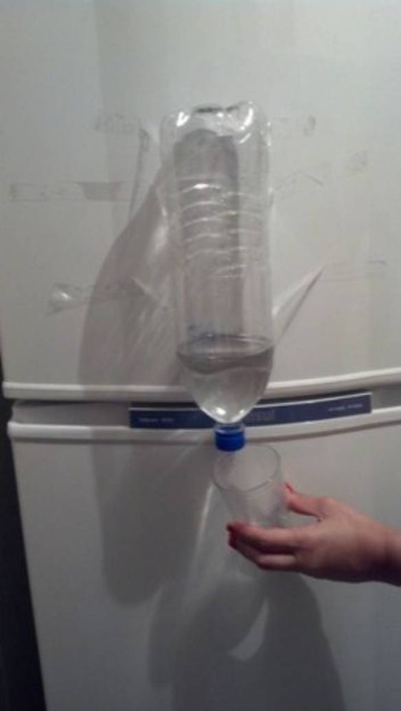 Imagem engraçada Dispenser de Água Caseiro no iPiadas