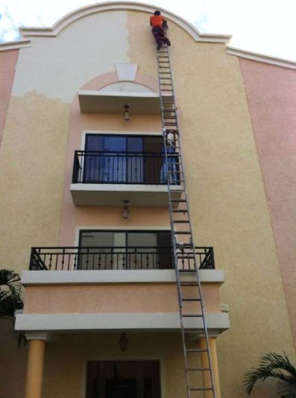 Imagem engraçada Escada Muito Segura no iPiadas