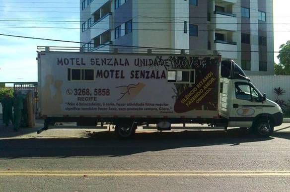 Imagem engraçada Motel Móvel no iPiadas