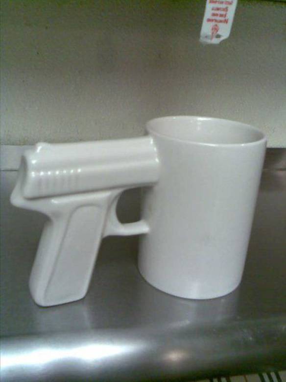 Imagem engraçada Caneca Perigosa no iPiadas