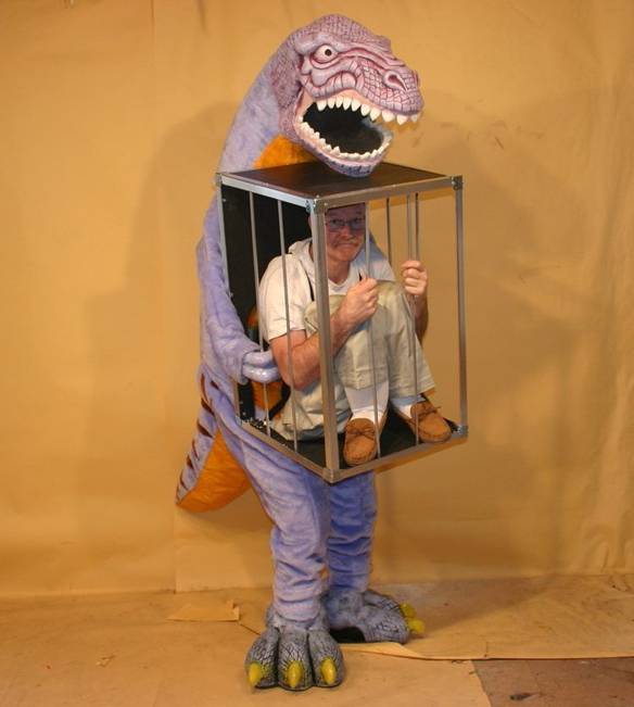 Imagem engraçada Capturado Pelo Dinossauro no iPiadas