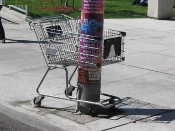 Imagem engraçada Levando o Poste no iPiadas