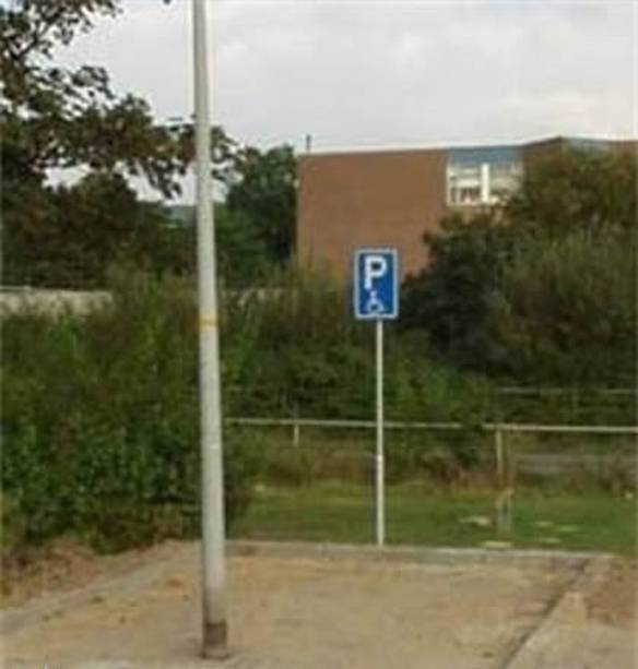 Imagem engraçada Boa vaga para deficientes no iPiadas