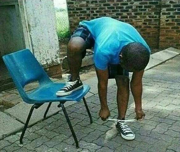 Imagem engraçada Alguns Gostam de Dificultar as Coisas no iPiadas