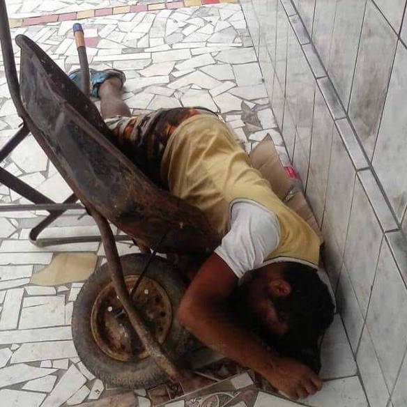 Imagem engraçada Acidente Deixa Motorista Preso Entre as Ferragens no iPiadas