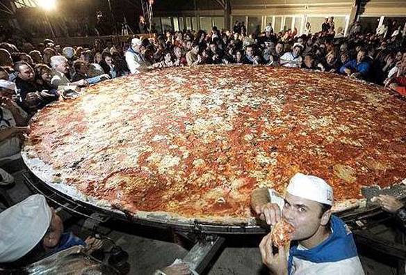Imagem engraçada Só Vou Comer Uma Fatia no iPiadas