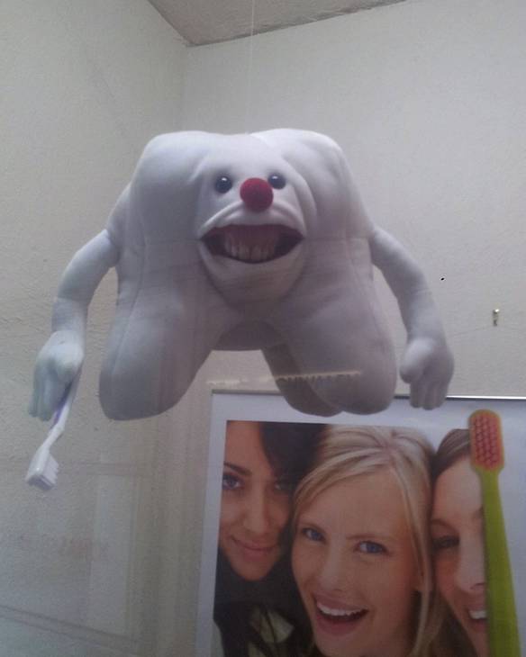 Imagem engraçada Escove os Dentes ou Eu Te Matarei no iPiadas