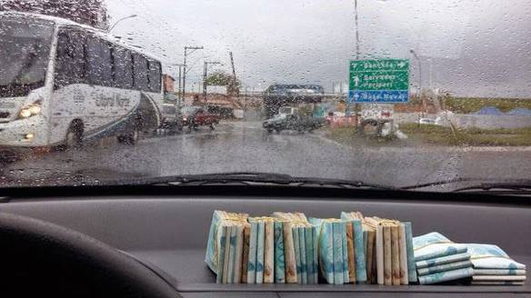 Imagem engraçada Que Chuvão, Hein? no iPiadas