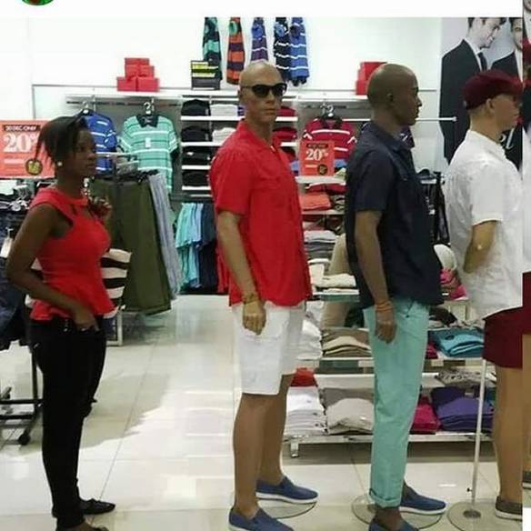 Imagem engraçada E Essa Fila Que Não Anda... no iPiadas