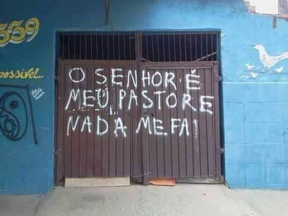Imagem engraçada Menos o Spray no iPiadas