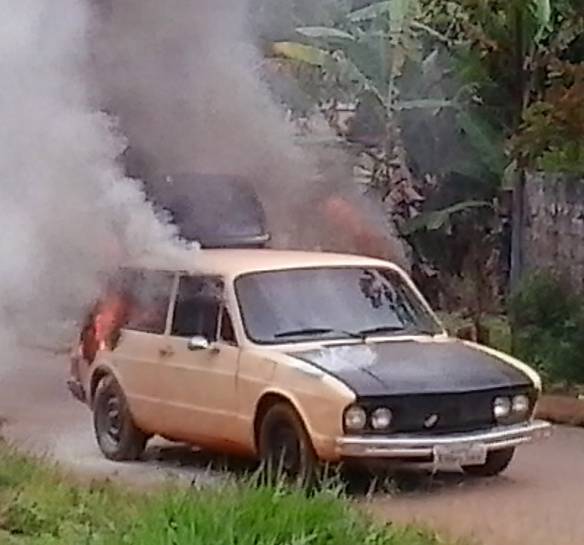 Imagem engraçada Brasília Tá Pegando Fogo no iPiadas