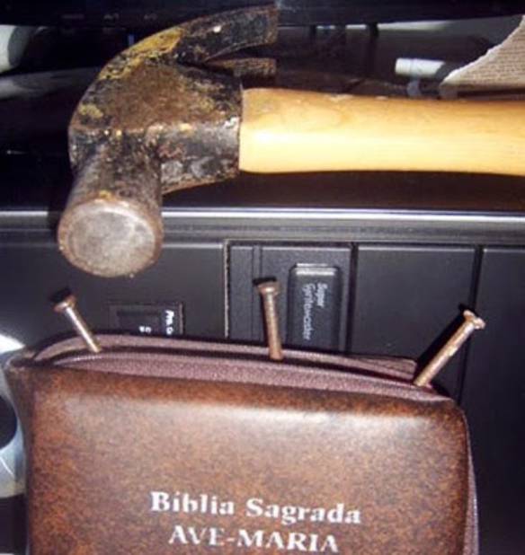 Imagem engraçada Hoje Vou Pregar a Bíblia no iPiadas