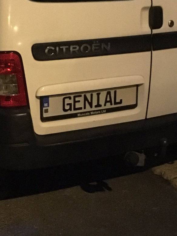Imagem engraçada Uma Placa Genial no iPiadas