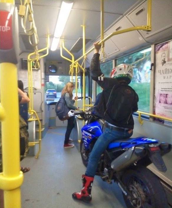 Imagem engraçada A Gasolina Tá Cara no iPiadas