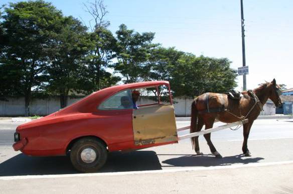 Imagem engraçada Gasolina Tá Cara no iPiadas