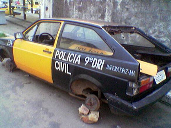 Imagem engraçada Polícia bem equipada no iPiadas