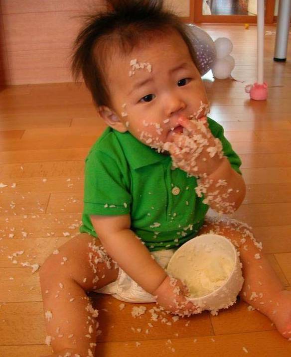 Imagem engraçada Aprendendo a Comer no iPiadas