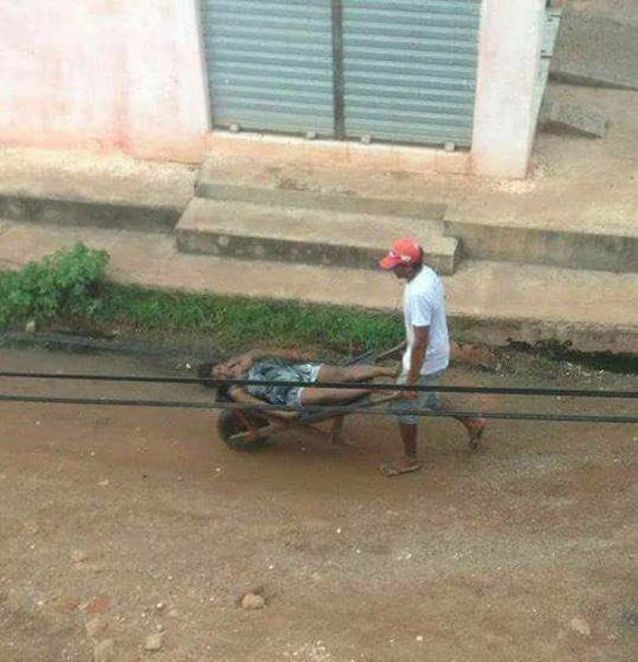 Imagem engraçada O Romantismo Ainda Não Morreu no iPiadas