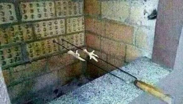 Imagem engraçada Churrasco Com o Que Sobrou do Décimo Terceiro no iPiadas