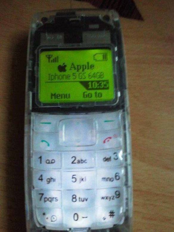Imagem engraçada Vendo iPhone 5 no iPiadas