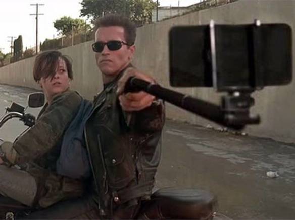 Imagem engraçada Exterminador da Selfie do Futuro no iPiadas