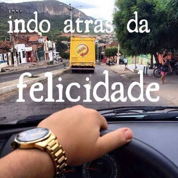 Imagem engraçada Indo Atrás da Felicidade no iPiadas