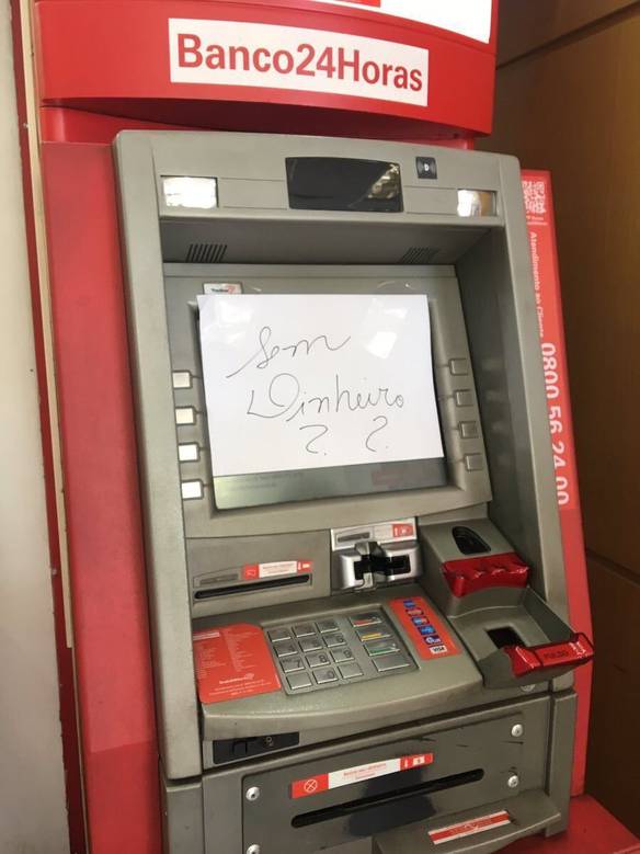 Imagem engraçada Na Vida Eu Sou Esse Caixa Eletrônico no iPiadas