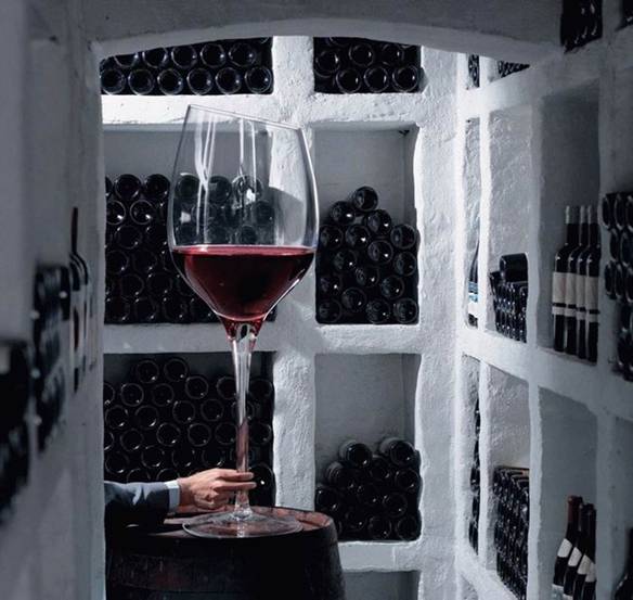 Imagem engraçada Uma Taça de Vinho no iPiadas