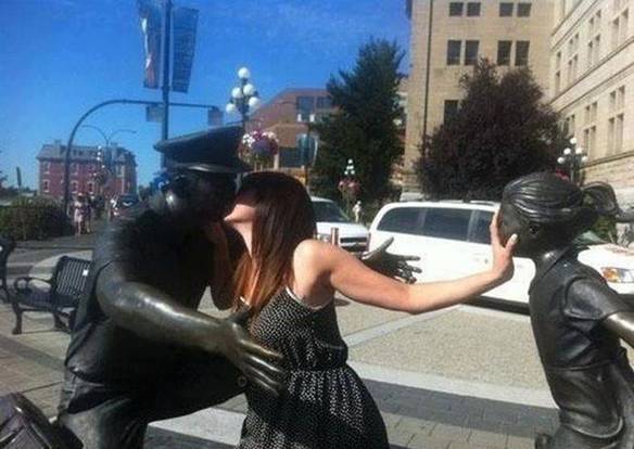 Imagem engraçada Sai Pra Lá no iPiadas