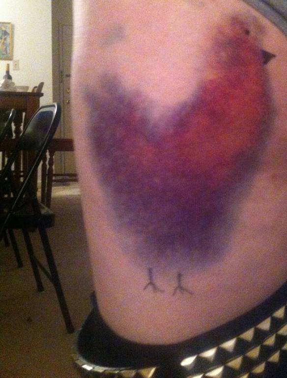 Imagem engraçada Tatuagem Galinha Hematoma