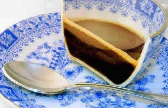 Imagem engraçada Meia Xícara de Café no iPiadas